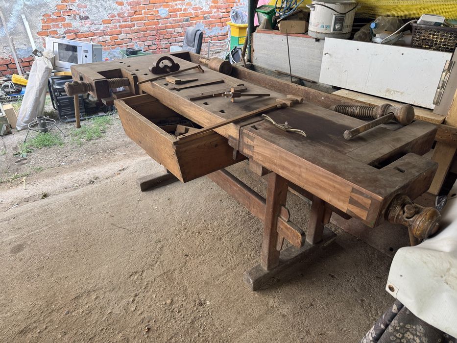 Masa tamplarie cu accesorii