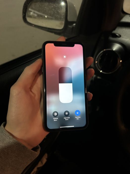 Продам Айфон 11 256гб акб 81%