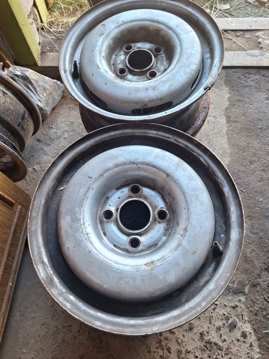 Продам диски  R13  на ауди или фолцв.