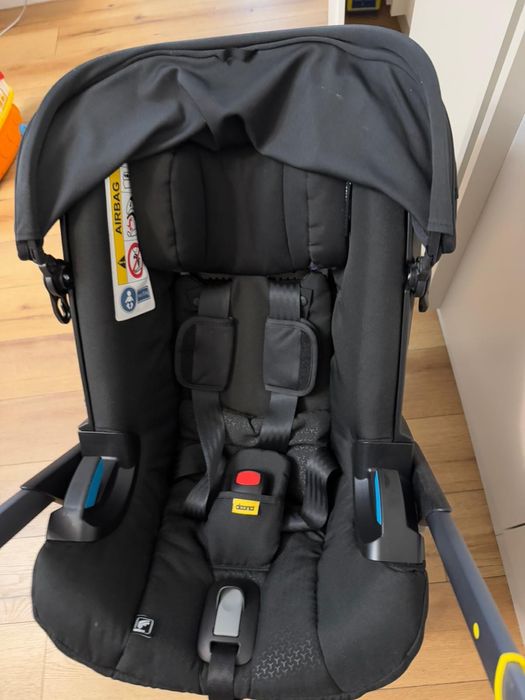 Scoica auto Doona i i-Size black transformabila in carucior