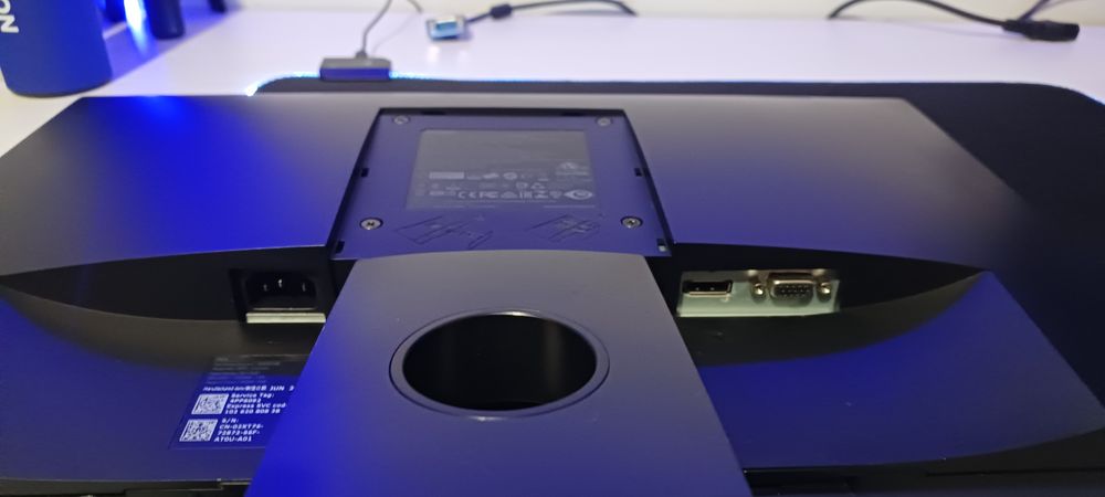 Монитор Dell E2216H