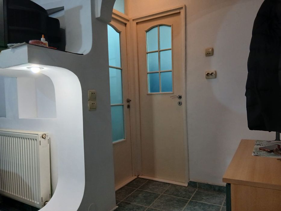 Vând apartament 2 camere Vasile Aaron