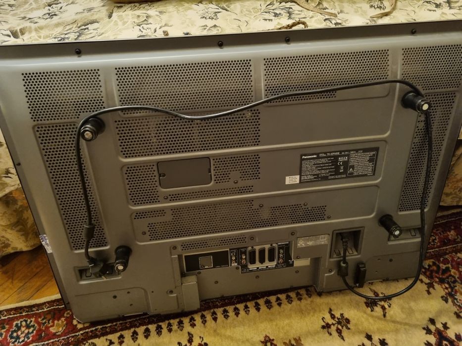 Televizor TV plasma Panasonic 107 cm