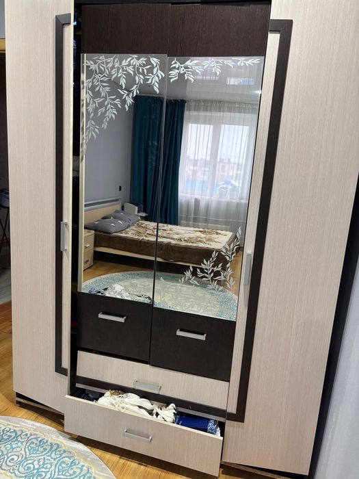 Двухспальная кровать