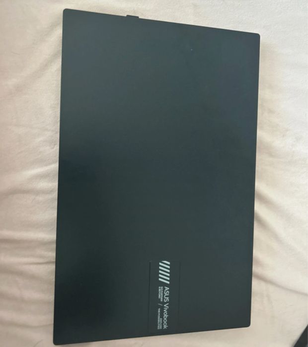 ASUS Vivobook Go 15 OLED E1504FA-L1402W