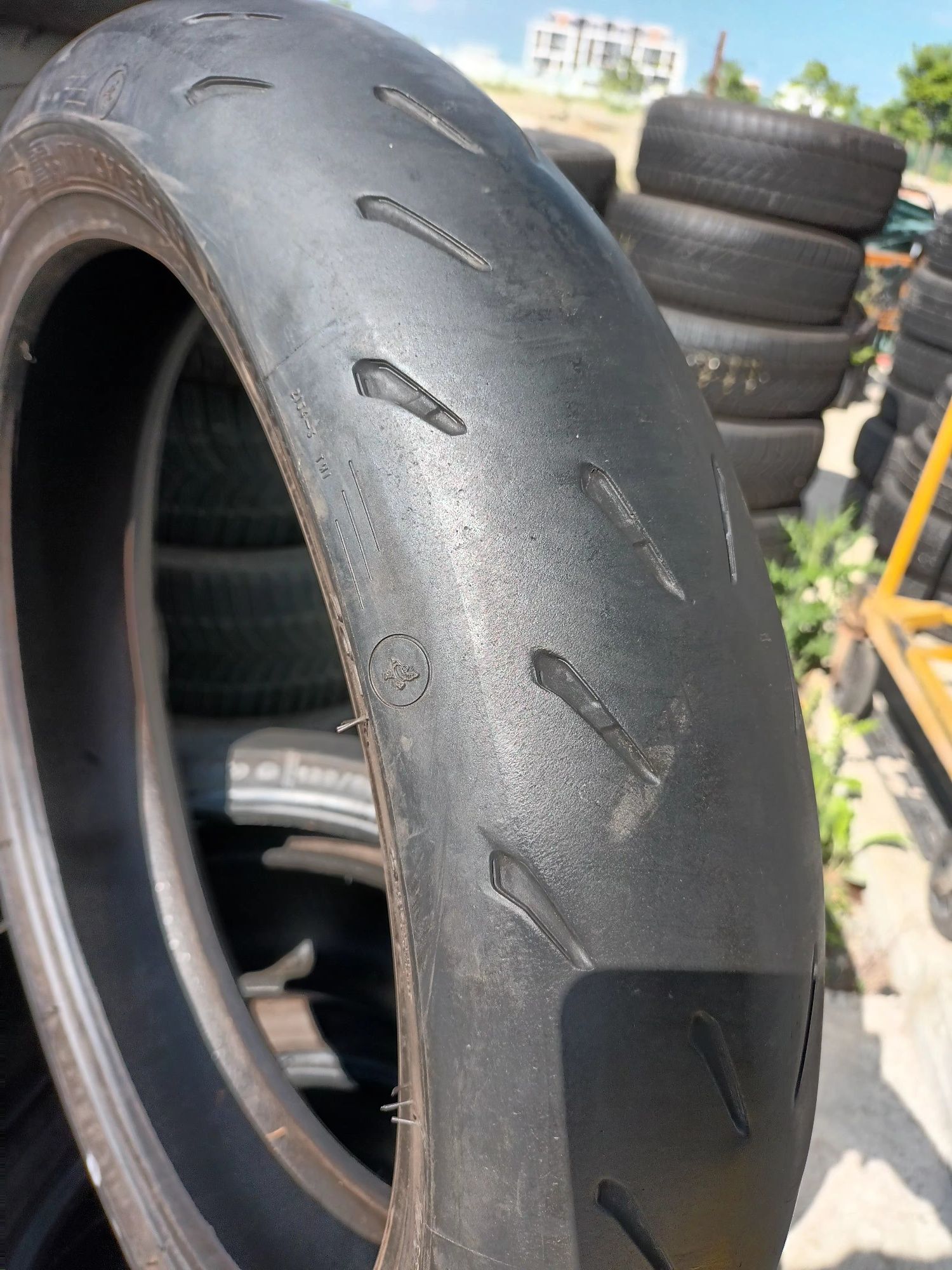 120 70 ZR 17 MICHELIN ДОТ 5216