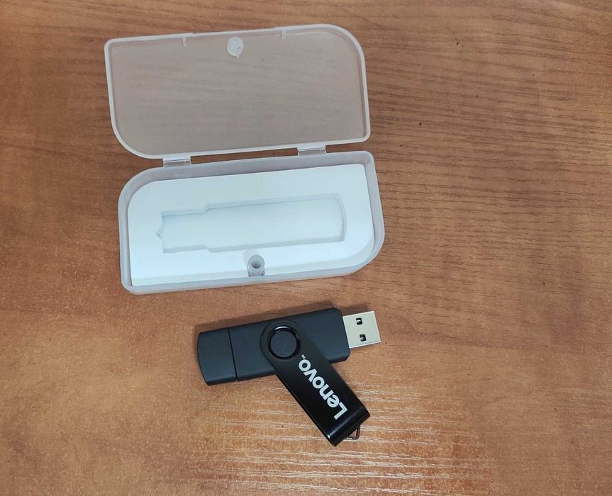 USB-флеш-накопитель Lenovo 8 Гб новая в коробке, новая