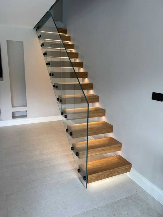 Balustrade de sticla cu conectori