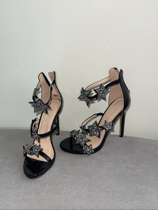 Сандали на ток звезди камъни лъскави обувки летни черни сребърни