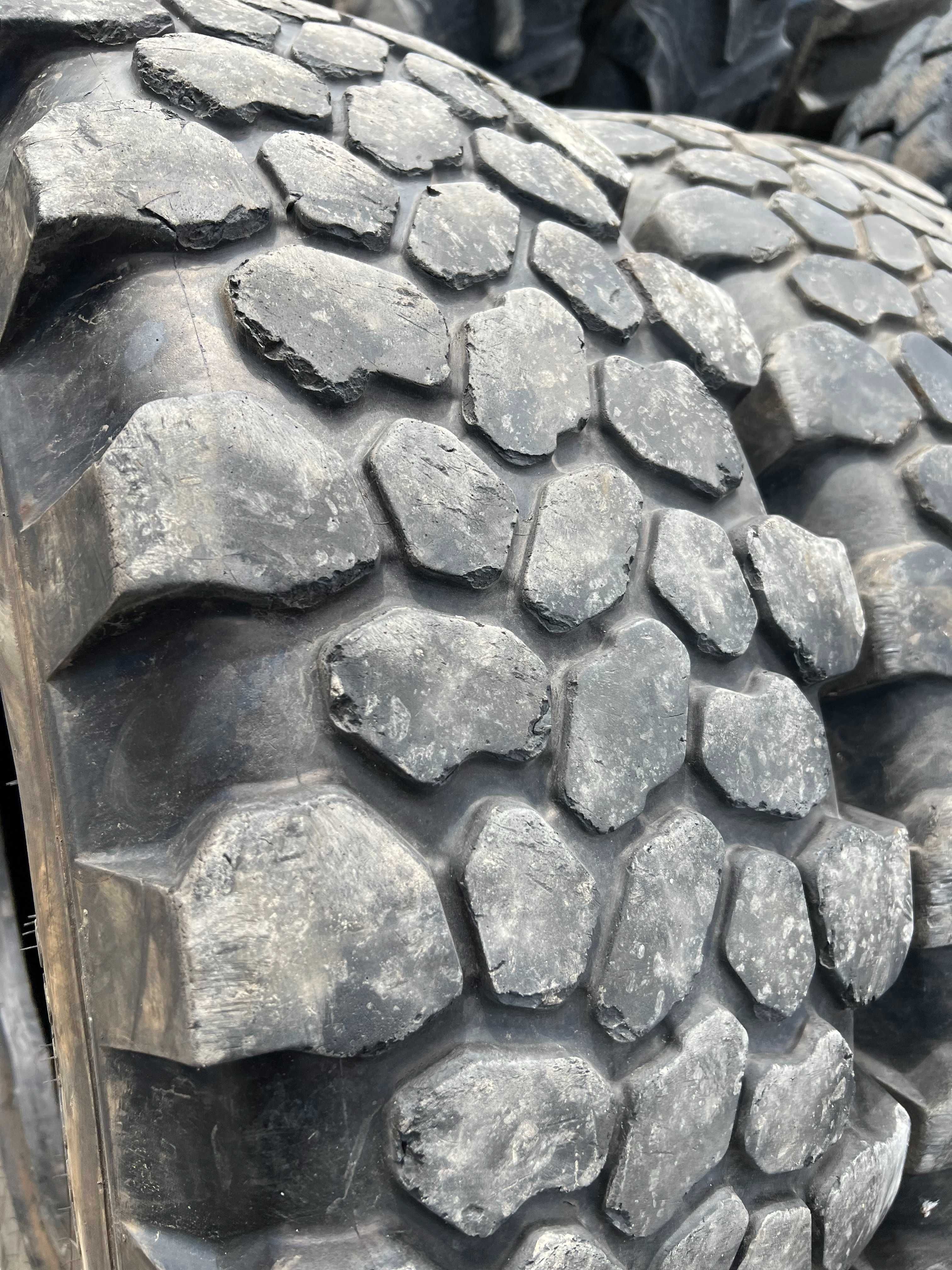 Anvelope sh 335/80 R20 Continental