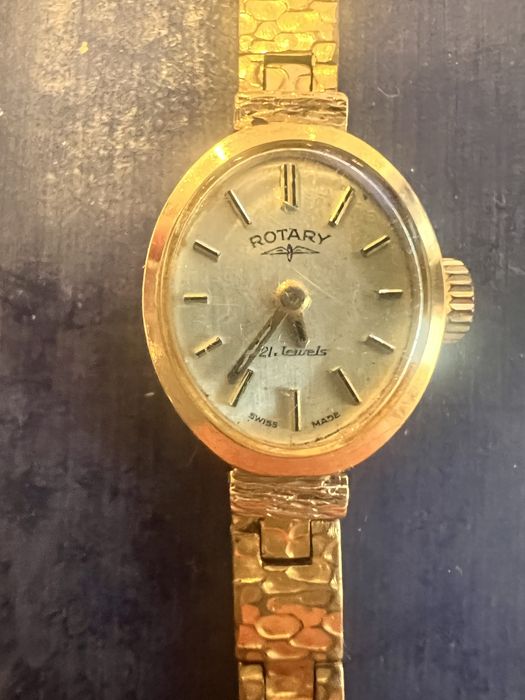 Дамски часовник Rotari *златен*корпос 21-бижута-механичен