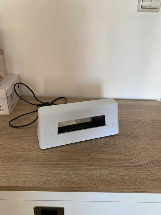 Продавам Лампа за гел лак за нокти , в мн добро състояние - 25.00 лв