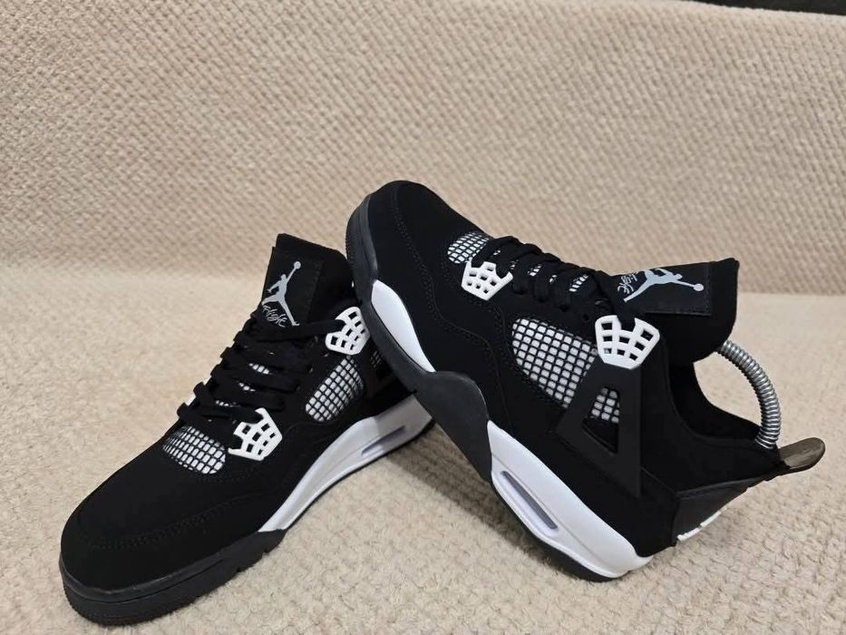 Nike Jordan 4 White Tunder nr 37 38 39 40 preț 400 lei