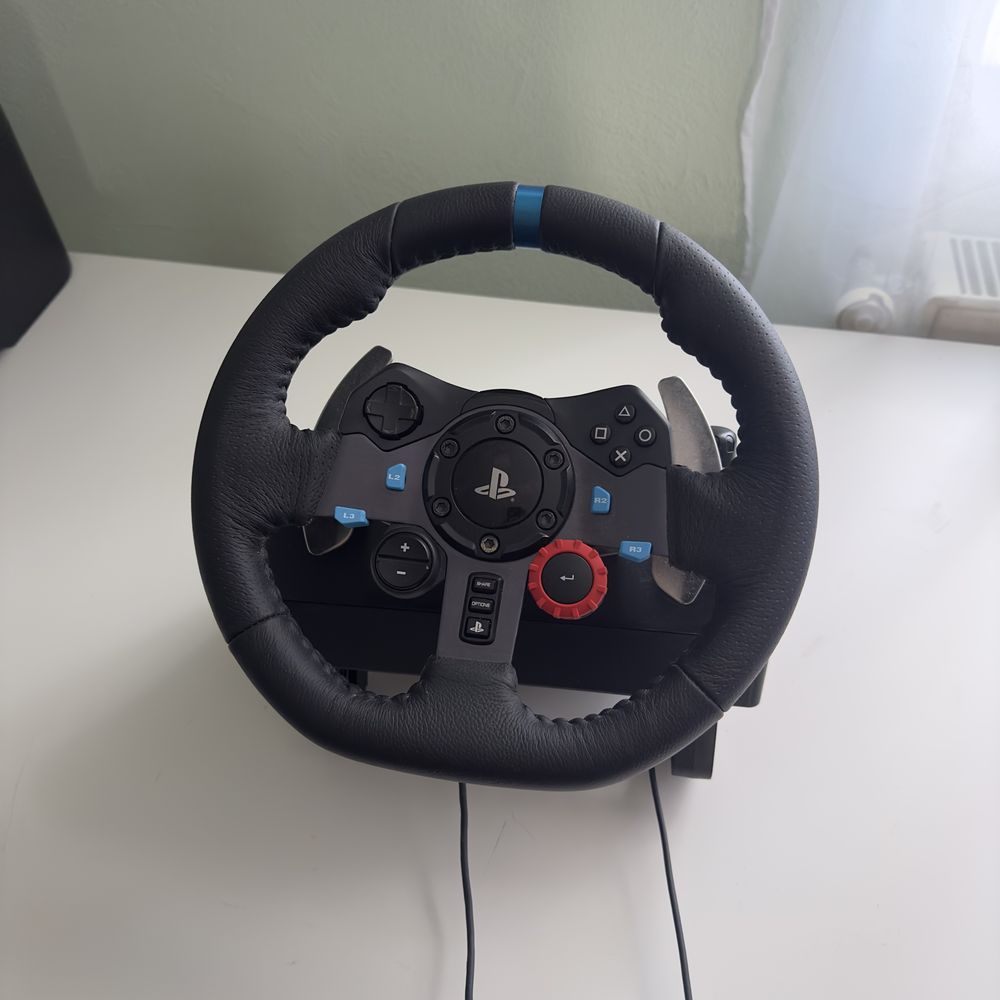 Volan Logitech G29 + Schimbător Thrustmaster TH8S – ca noi