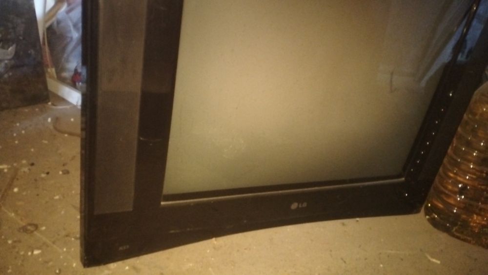 Телевизор прадаетця лж
