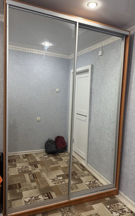 Продам срочно шуаф купе 50 тыс и кровать такта за 30 тыс