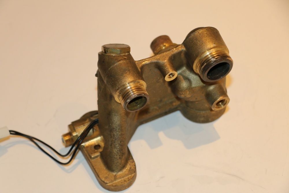 Grup fluxostat si senzor ACM Centrala Bosch ZW24-2 DH AE23 S5900