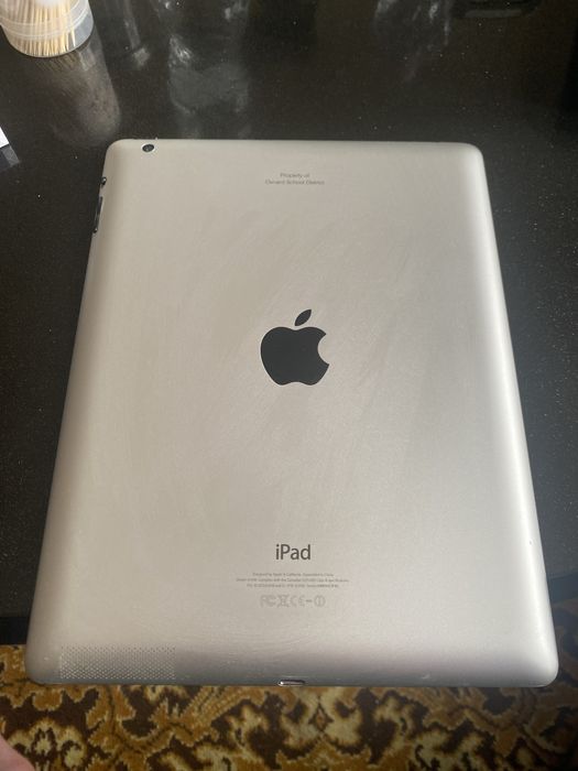Ipad 4  16GB с протектор