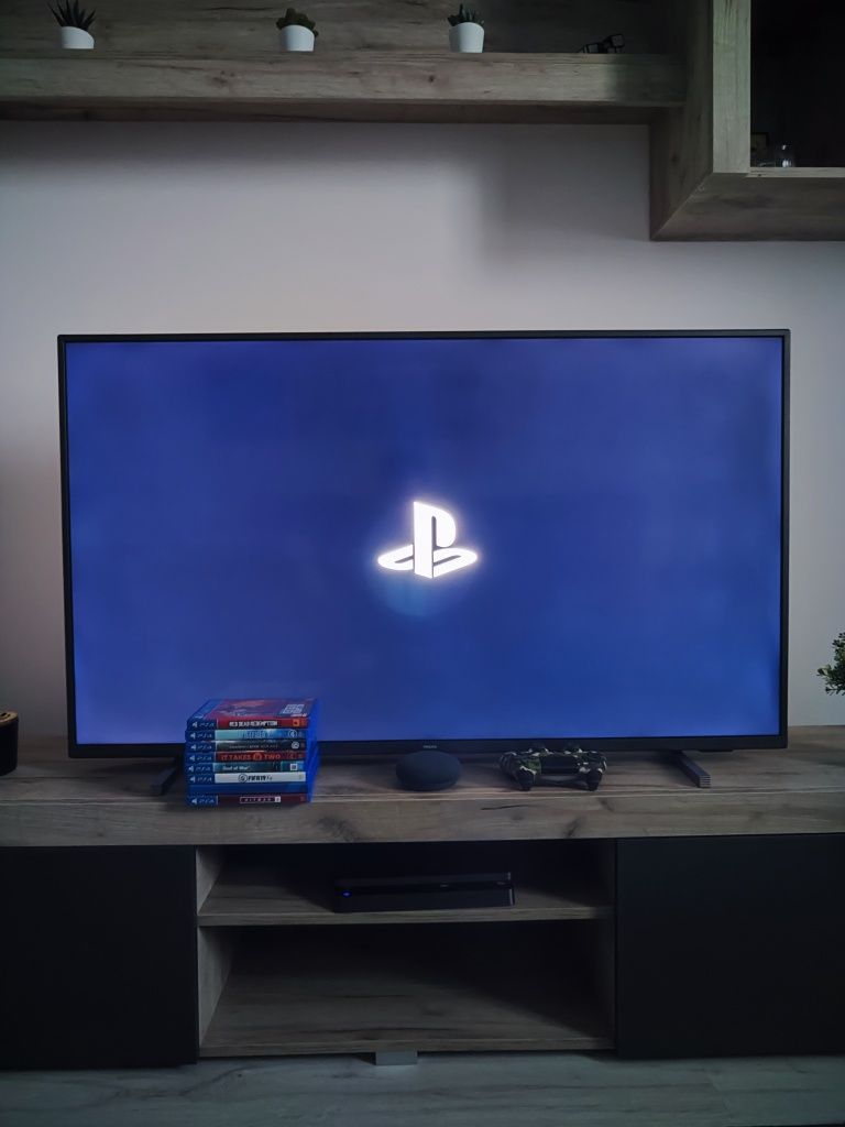 PlayStation 4 Slim 1TB + 2 controllere și 7 jocuri