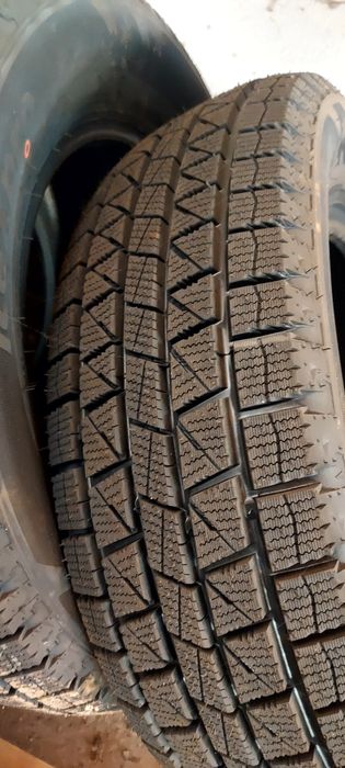 Продам резину зимнию.