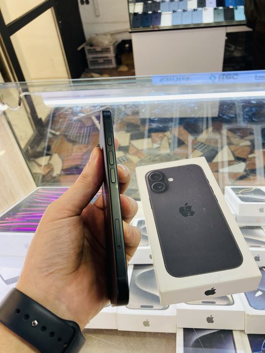 iPhone 16  128 gb black