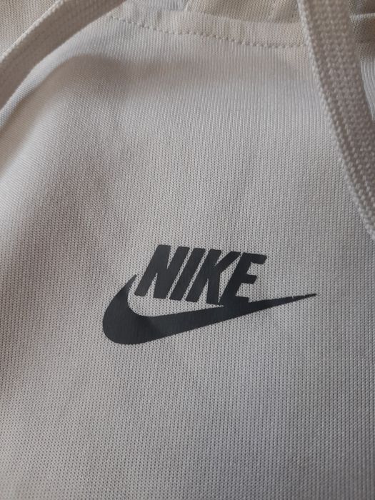 Nike мъжки Суитчър L размер.