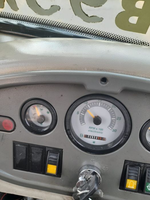 Buldoexcavator komatsu