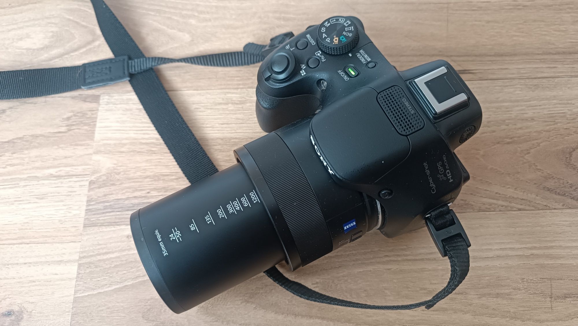 Фотоапарат Sony -