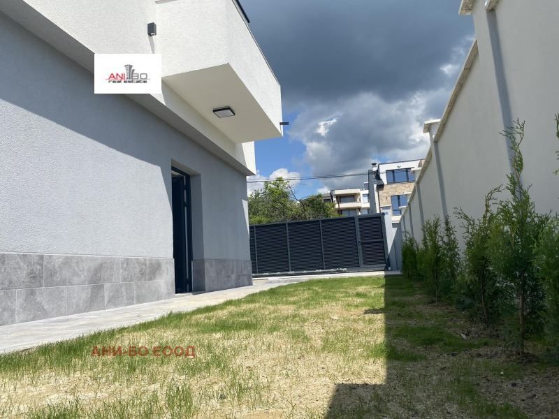 Къща в Варна, област-м-т Ален Мак площ 225 цена 450000