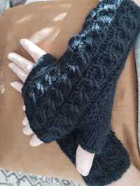 Ръчно изплетени дамски ръкавици
