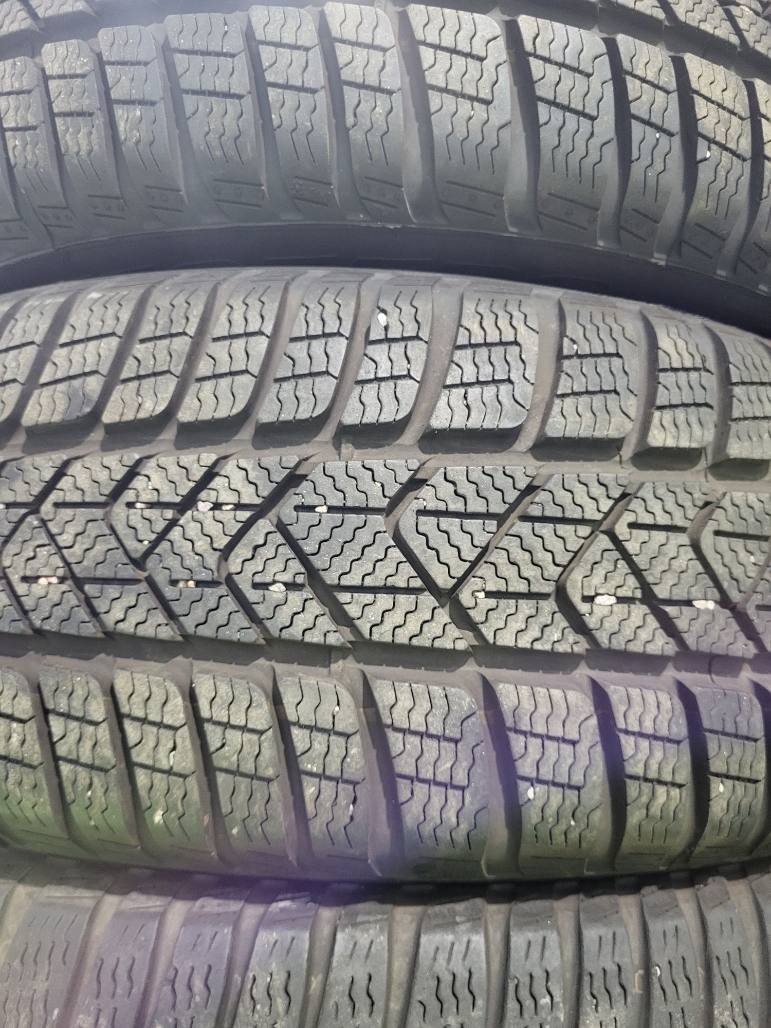 4 бр 205/60/16 Pirelli зимни гуми
