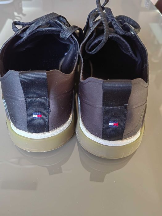 Маратонки NIKE AIR max и кецове Tommy Hilfiger 41Н-Р