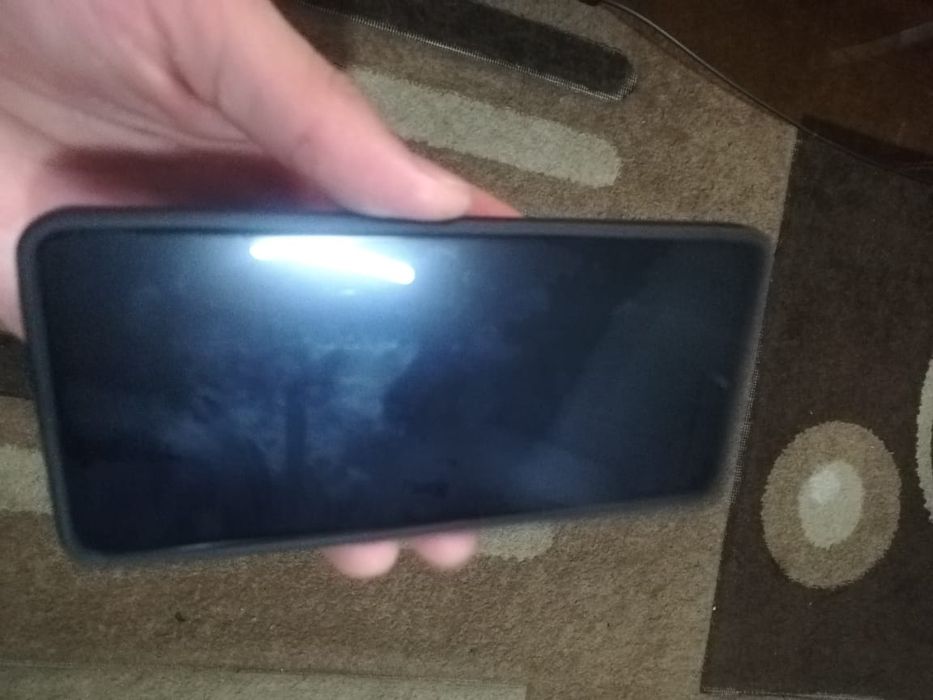 Самсунг а51  128/6 гб