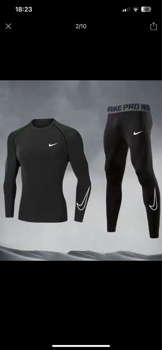 Спортивный фитнес костюм.