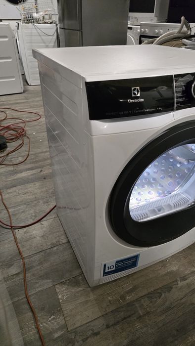 Сушилня Electrolux 9kg wi-fi 3D