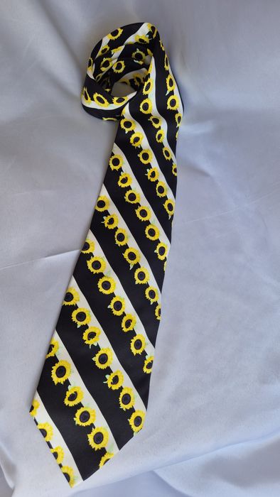 Cravata dama matase ESCADA (2modele)