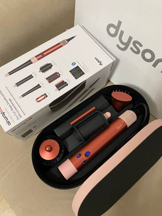 Продается фен Dyson оригинал