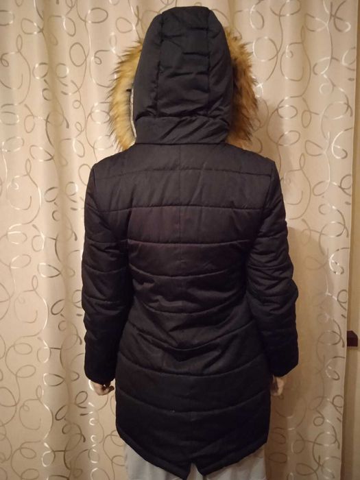 Продам женскую зимнюю куртку