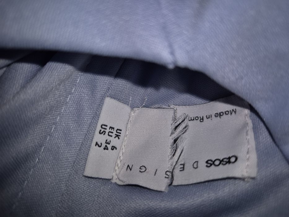 Vând rochie Asos