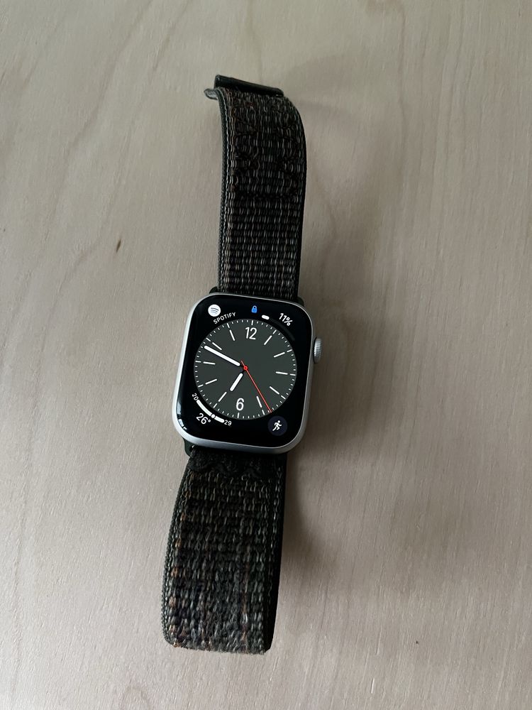 Apple Watch 9 [GPS] 45mm + Curea Nike Sport Loop Sequoia/Orange