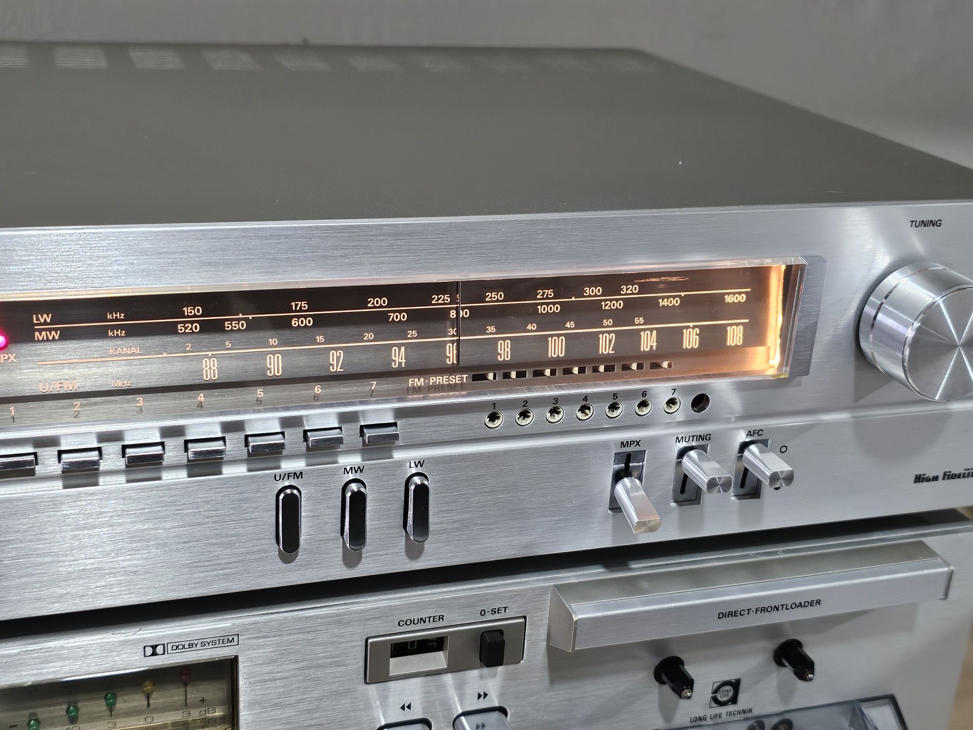 linie audio GRUNDIG-amplificator V-1000,tuner T-1000,deck CF-5000