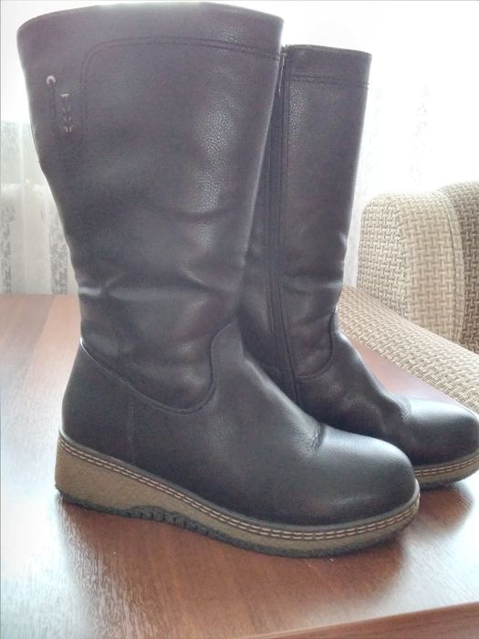 Зимние женские сапоги.