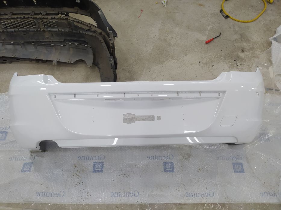 Cobalt orqa banfer sotaman rangi oq