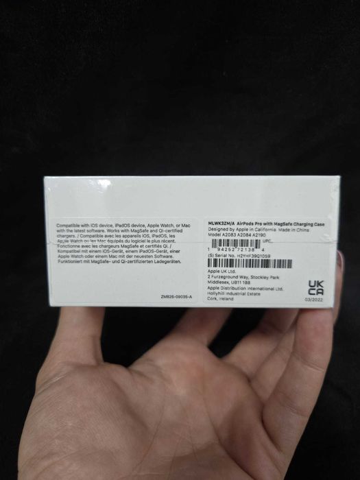 Apple AirPods Pro cu MagSafe Charging Case