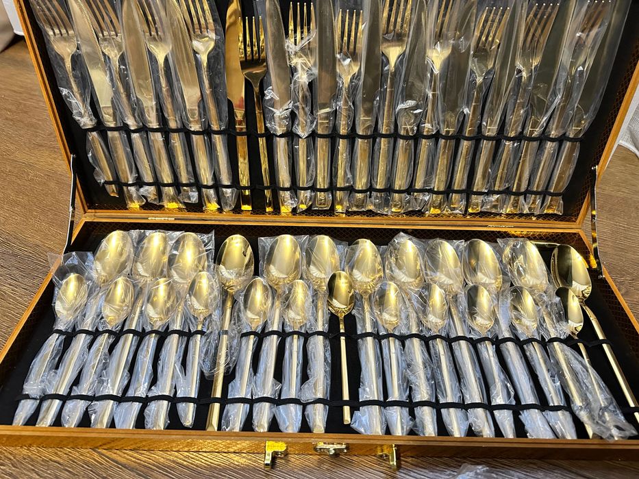 Tacâmuri aurii , noi !