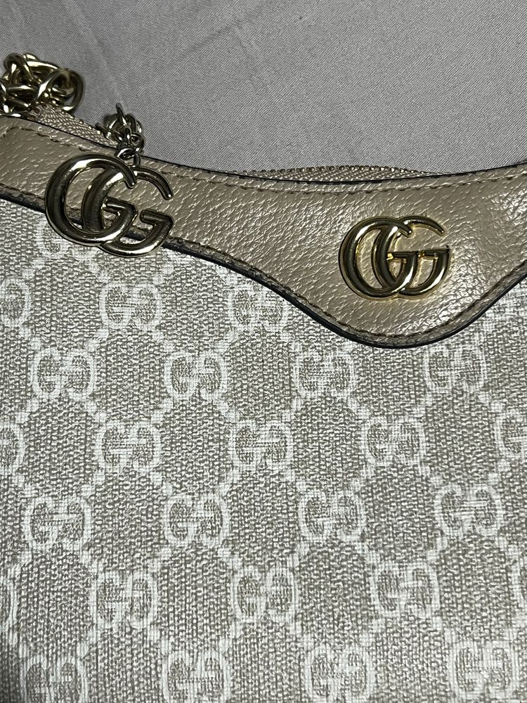Нова Gucci чанта
