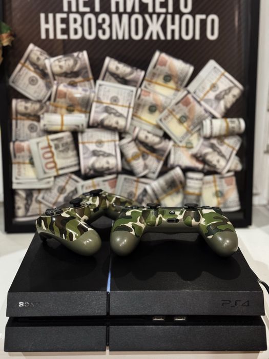 Игровая консоль PlayStation 4 + игры
