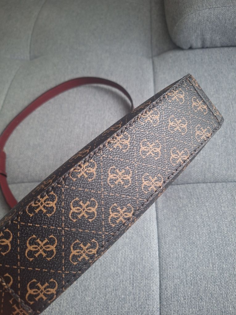 Кафява Чанта Guess