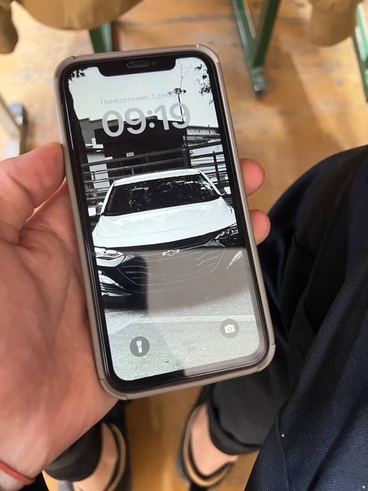 iphone xr qizil idealniy