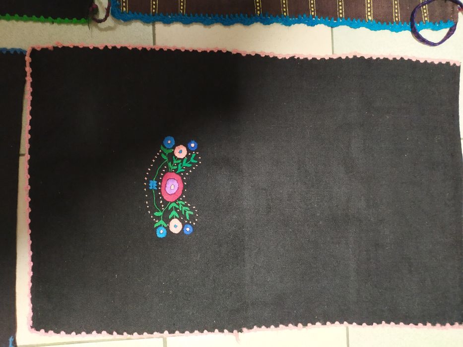 Стари вълнени престилки от скрина на баба. 15 лв. бройката.